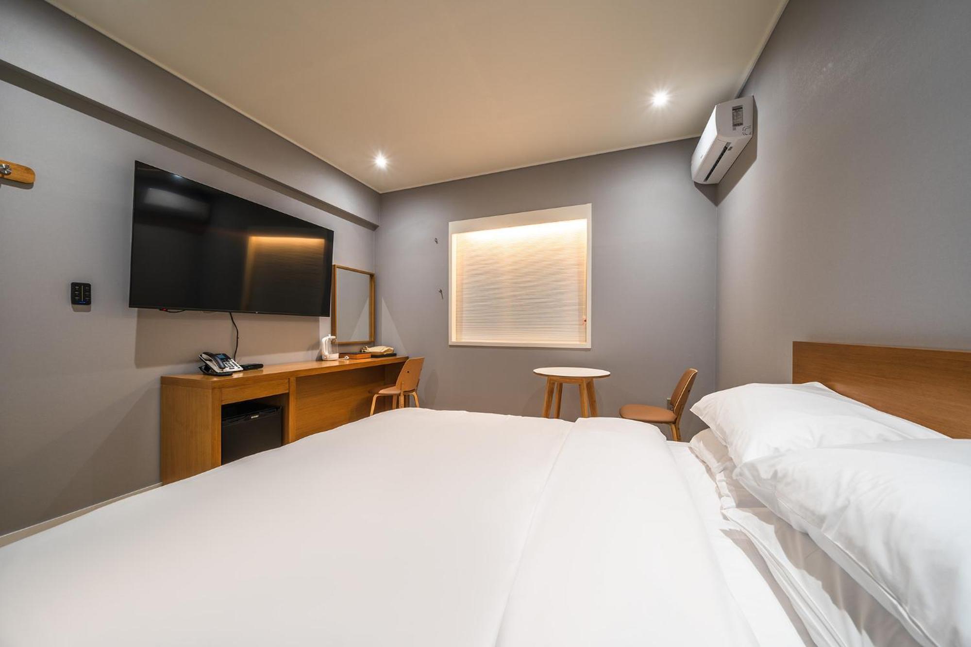Mono Hotel Suwon Exterior foto